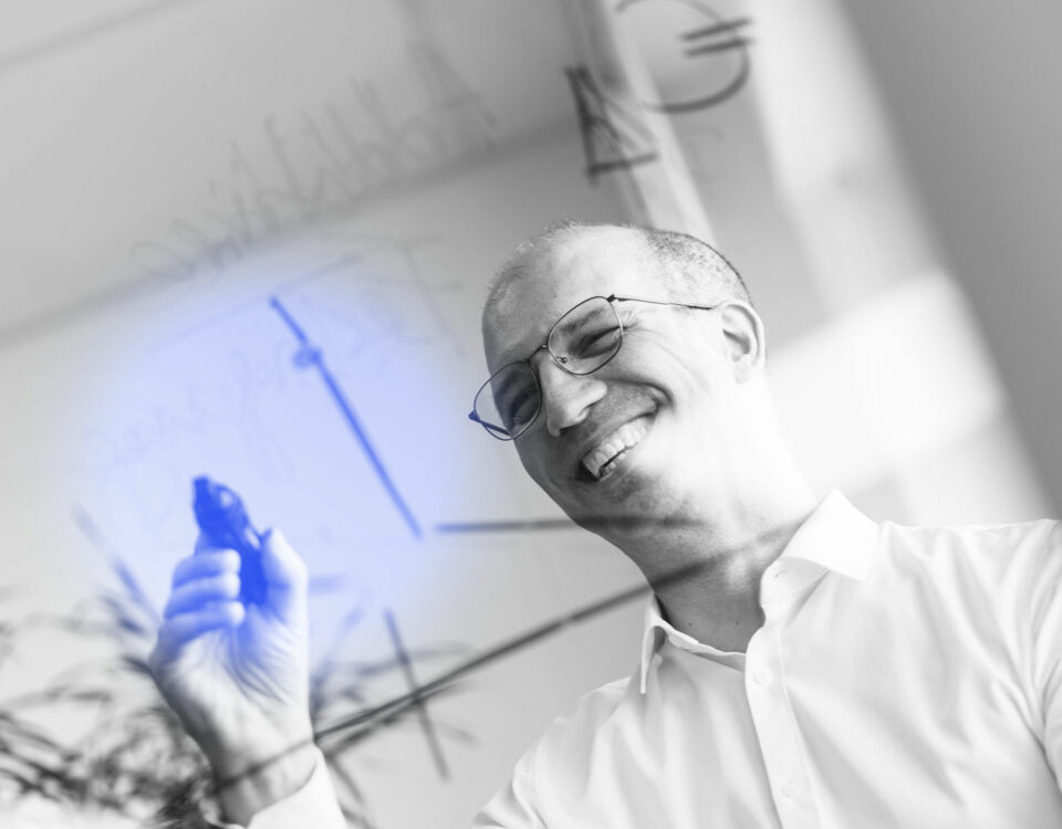 Analyse von Strategien zur erfolgreichen Ausgründung von Unternehmen aus den Bereichen Clean Green Tech KI Digitalisierung und Fertigungsverfahren | Abacus neo aus Frankenthal